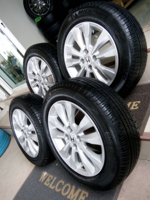 ล้อแม็กเดิมๆ ซิตี้ ขอบ15 พร้อมยางมิชลิน XM1 ปี13