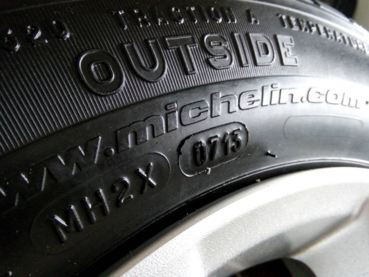 ล้อแม็กเดิมๆ ซิตี้ ขอบ15 พร้อมยางมิชลิน XM1 ปี13