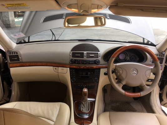2005 BENZ E200 KOMPRESSOR ELEGANCE สีน้ำตาล LPG สวยขับดีประหยัดสุดๆ