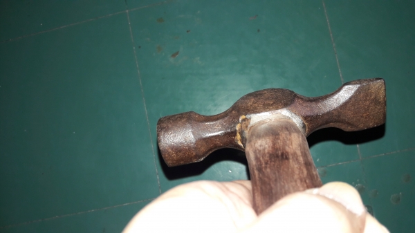 ขายค้อนเคาะงานนอกสวยด้ามไม้หายากสวยงาม ขายค้อนเคาะงานนอกสวยด้ามไม้หายากสวยงาม