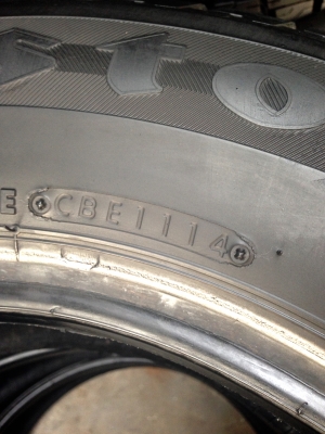 ขายยางFirestone 215 65 r16 ปี14 T.061-9030026