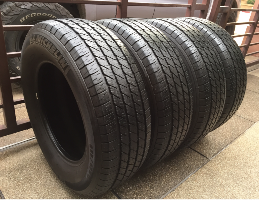 ยาง Michelin 265 65 17 ปลายปี14 ดอกเต็ม ไม่มีปะ ราคาไม่แพง