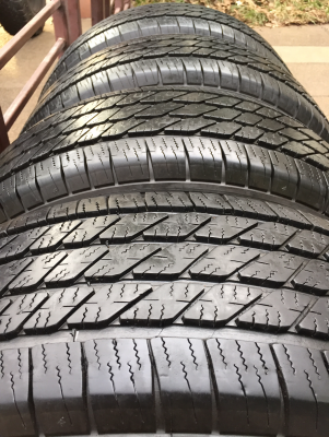 ยาง Michelin 265 65 17 ปลายปี14 ดอกเต็ม ไม่มีปะ ราคาไม่แพง ยาง Michelin 265 65 17 ปลายปี14 ดอกเต็ม ไม่มีปะ ราคาไม่แพง