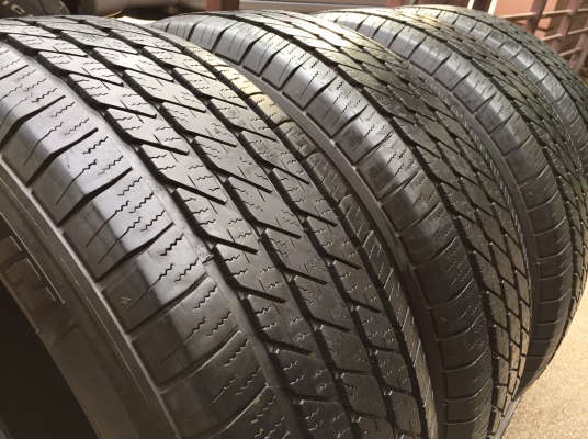 ยาง Michelin 265 65 17 ปลายปี14 ดอกเต็ม ไม่มีปะ ราคาไม่แพง ยาง Michelin 265 65 17 ปลายปี14 ดอกเต็ม ไม่มีปะ ราคาไม่แพง