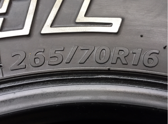 ยาง Hankook 265 70 16 ปลายปี13 ดอกเยอะ ใช้ยาว ราคาไม่แพง