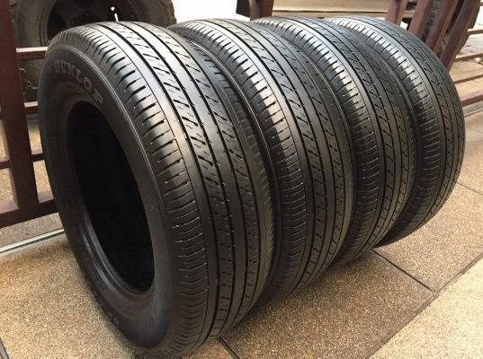 ยาง Dunlop 215 65 16 ปลายปี15 ดอกเต็ม ไม่มีปะ ราคาไม่แพง