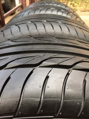 ยาง Maxxis 225 45 18 ปลายปี16 ดอกเต็ม ไม่มีปะ ราคาไม่แพง