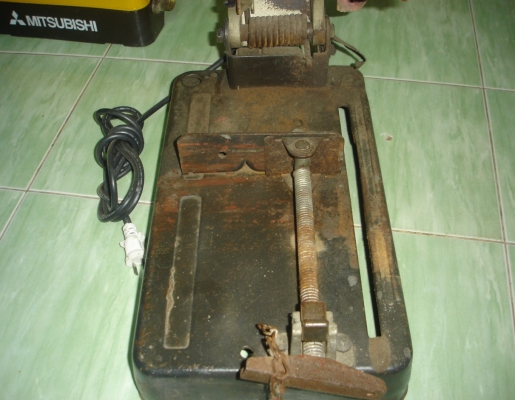 ขายแท่นตัดไฟเบอร์ 14 นิ้ว 2,000 วัตต์ Maktec รุ่น MT 240