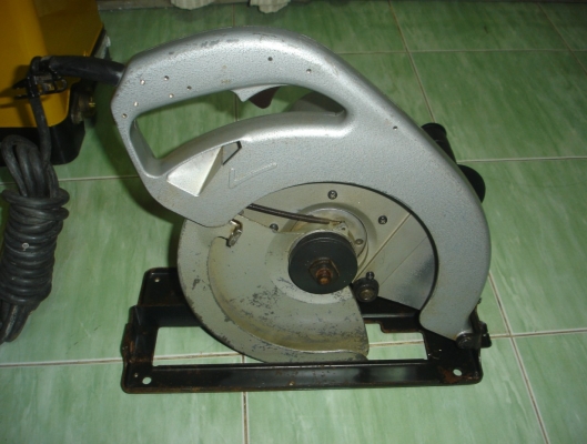 ขายเลื่อยวงเดือน 10 นิ้ว makita รุ่น 5201N (1,450w.)