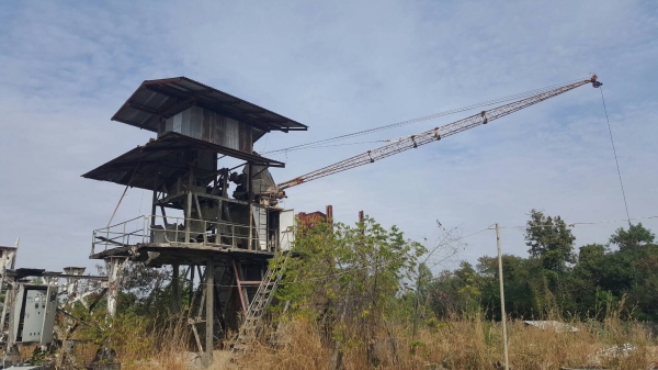 ขาย แพนท์แห้ง ครึ่งคิว มีเครนโกยหิน-ทราย ราคาต่อรองได้ ขาย แพนท์แห้ง ครึ่งคิว มีเครนโกยหิน-ทราย ราคาต่อรองได้