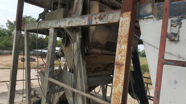 ขาย แพนท์แห้ง ครึ่งคิว มีเครนโกยหิน-ทราย ราคาต่อรองได้ ขาย แพนท์แห้ง ครึ่งคิว มีเครนโกยหิน-ทราย ราคาต่อรองได้