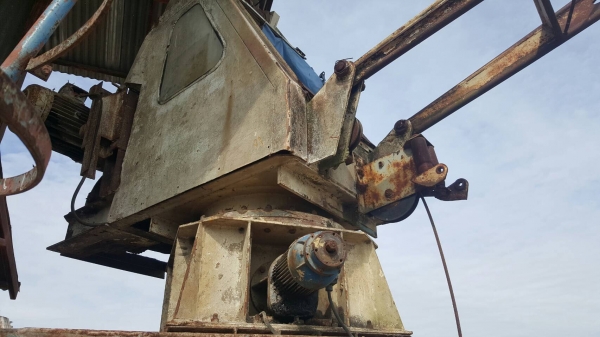 ขาย แพนท์แห้ง ครึ่งคิว มีเครนโกยหิน-ทราย ราคาต่อรองได้ ขาย แพนท์แห้ง ครึ่งคิว มีเครนโกยหิน-ทราย ราคาต่อรองได้