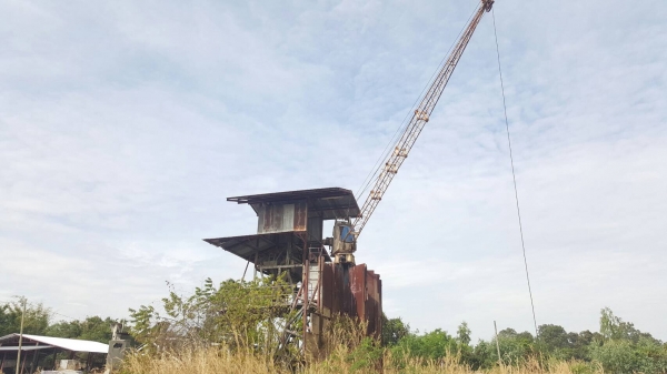 ขาย แพนท์แห้ง ครึ่งคิว มีเครนโกยหิน-ทราย ราคาต่อรองได้ ขาย แพนท์แห้ง ครึ่งคิว มีเครนโกยหิน-ทราย ราคาต่อรองได้