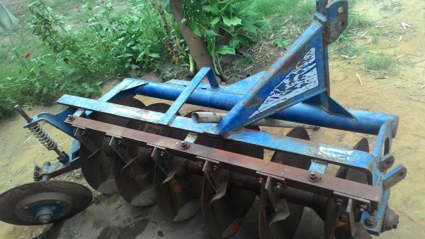 ผานพรวน6ใบ22นิ้วสภาพสวยพร้อมใช้คับ