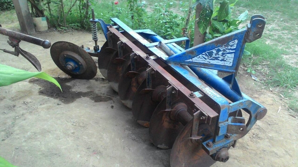 ผานพรวน6ใบ22นิ้วสภาพสวยพร้อมใช้คับ