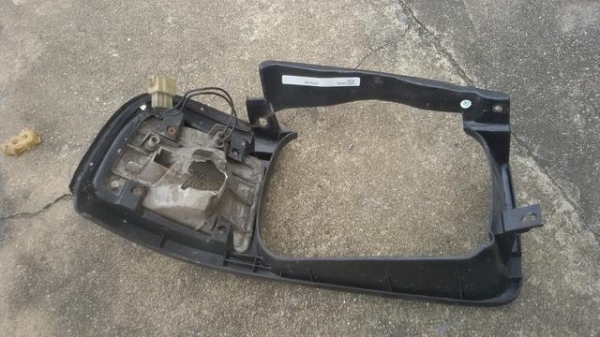 กรอบไฟหน้าซ้าย nv