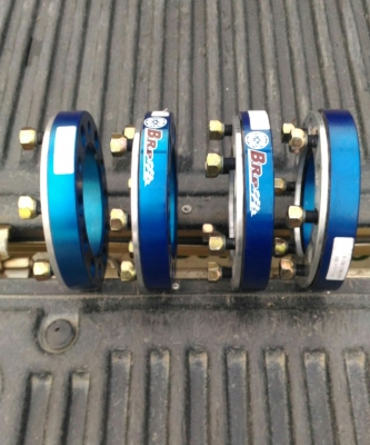 ขาย อแด๊ปเตอร์ 6 ออก 6 พร้อมแผ่นสเปเซอร์ 5 mm ขาย อแด๊ปเตอร์ 6 ออก 6 พร้อมแผ่นสเปเซอร์ 5 mm