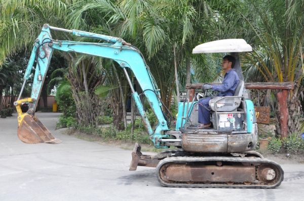 ขายแบคโฮ KOBELCO SK30(ปั้มนิ้ว)(คอนโทลน้ำมัน)(ลายหัวแย๊ก) ครบๆ สวยเดิมจากญี่ปุ่น ทำงานสมบูรณ์ทุกระบบ รับรองไม่ผิดหวัง 295,000 เท่านั้น!!