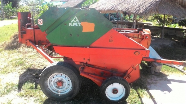 รถอัดฟางยีห้อ KMT พร้อมใช้ ราคา เบาฯฯ 150000 บาท วันทูคอล 0986683479 dtac 0991751349 สิทธิ์ คับ รถอัดฟางยีห้อ KMT พร้อมใช้ ราคา เบาฯฯ 150000 บาท วันทูคอล 0986683479 dtac 0991751349 สิทธิ์ คับ