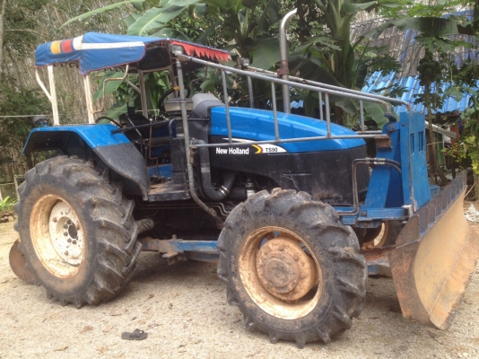 ขายรถไถฟอร์ด New Holland รุ่น TS90 กรองใหญ่ เกียร์ข้าง สภาพสมบูรณ์ทุกอย่าง เอกสารเล่มพร้อม