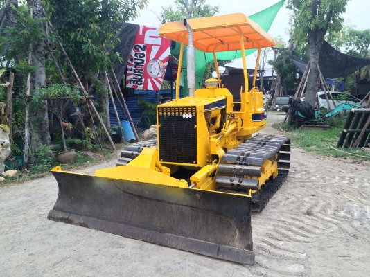 ขายรถแม็คโค  สนใจติดต่อ 086-775-7900 086-324-1992