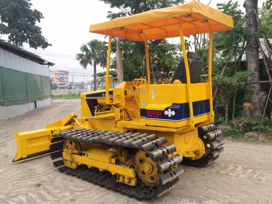 ขายรถแม็คโค  สนใจติดต่อ 086-775-7900 086-324-1992