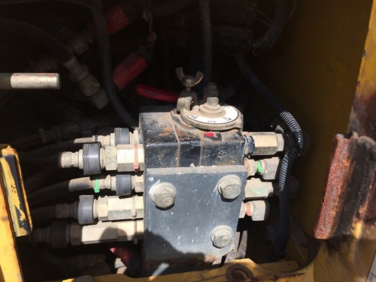 ขายถูกครับ Komatsu PC128US-2EO ปี 2003 นำเข้าจากญี่ปุ่น ไม่เคยใช้งานในไทย