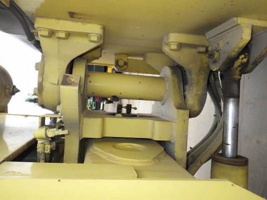 รถบดสามล้อเหล็ก SAKAI R2H FROM JAPAN สนใจติดต่อ 063-9316985 ID LINE : 0639316985 ครับ