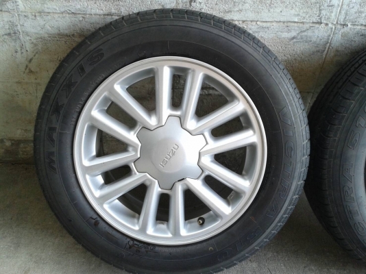 ล้ออีสุ ขอบ16นิ้ว6รู พร้อมยาง ชุดนี้ ราคา 5900 บาท