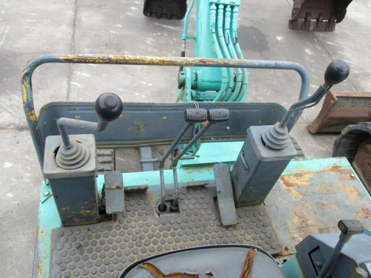 ขายkobelco sk030นำเข้าอินวอล์ย 3700 ชม