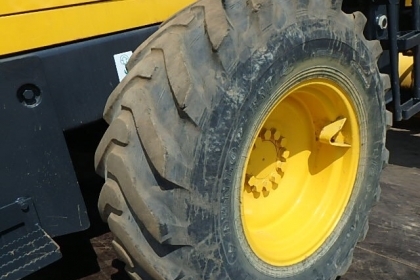 ขาย รถตักล้อยาง KOMATSU WA100-5 สวยแจ่ม ไร้ที่ติ นำเข้าจากญี่ปุ่น โทร.090-986-2521 อ๊อบ