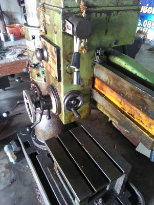 เครื่องเจาะ