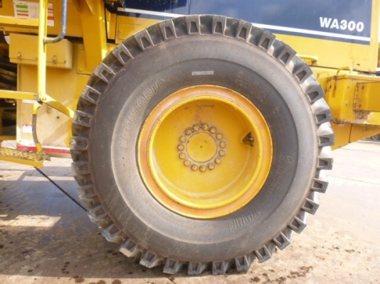 KOMATSU WA300-1 ซีเรียล 30,000 ญี่ปุ่นแท้ โทร.090-986-2521 อ๊อบ