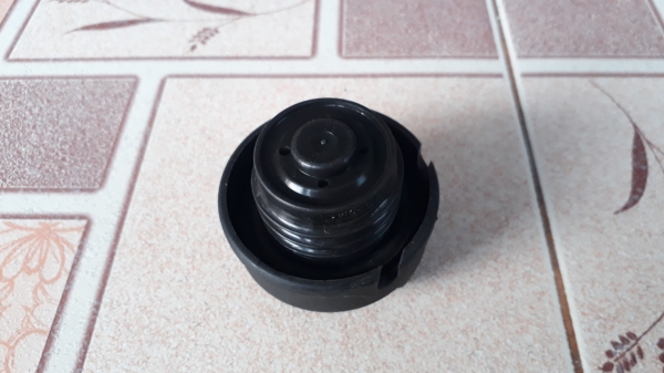 ฝาถังน้ำมัน ของรถ Volkswagen แท้ ฝาถังน้ำมัน ของรถ Volkswagen แท้