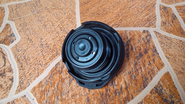 ฝาถังน้ำมัน ของรถ Volkswagen แท้ ฝาถังน้ำมัน ของรถ Volkswagen แท้