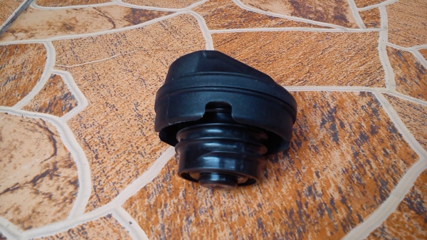 ฝาถังน้ำมัน ของรถ Volkswagen แท้ ฝาถังน้ำมัน ของรถ Volkswagen แท้