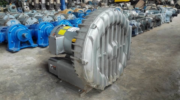 ** SOLD ** ริงส์โบวเวอร์ BALDOR Made in USA 2.5 HP 2850 RPM 380V สภาพใหม่ๆเงาๆพร้อมใช้