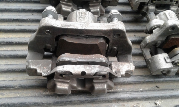 ตัวจับดิสเบรค BMW ตัวจับดิสเบรค BMW