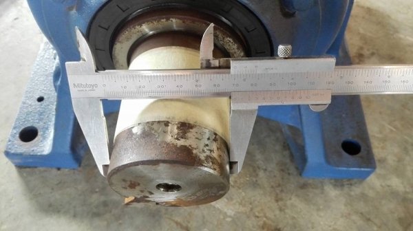 ** SOLD ** มอเตอร์เกียร์ Sumitomo 3 HP ทด 1:195 เพลาออก 7.5 RPM มีเบรค รุ่นพิเศษเกียร์ใหญ่เพลาโต