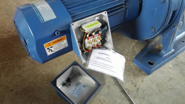 ** SOLD ** มอเตอร์เกียร์ Sumitomo 3 HP ทด 1:195 เพลาออก 7.5 RPM มีเบรค รุ่นพิเศษเกียร์ใหญ่เพลาโต