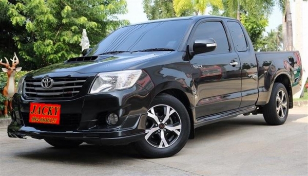 TOYOTA HILUX VIGO CHAMP 2.5 E TRD SMART CAB MT สีดำ ปี 2013