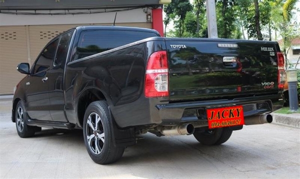 TOYOTA HILUX VIGO CHAMP 2.5 E TRD SMART CAB MT สีดำ ปี 2013