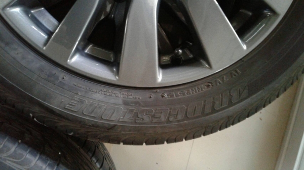 ขายล้อแม็ก Suzuki swift 16 4รู100 + ยาง Bridgestone  185/55r16 ปี 15