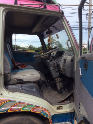 ขาย Hino Fc 120( ชุปเปอร์เสี่ย )ยาว 5.5 ม เครื่องดี ยางดี ครัทชีสวย ขาย 450,000 บาท ศุภากร 081-19031