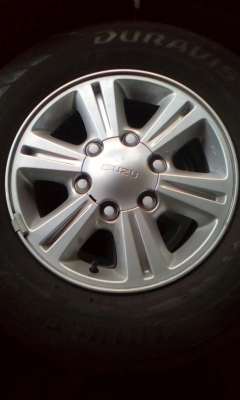 ล้อแม็ก บลูเพาเวอร์ 15 พร้อมยาง 215 70 15 ปี 16