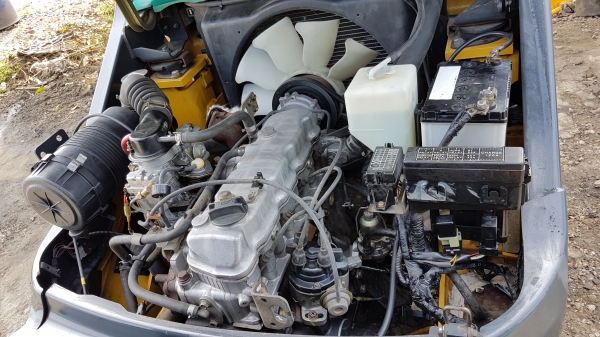 ขายด่วนรถยกKOMATSU FG15-20ยก1.5ตันเสาสูง3เมตรตัวใหม่ล่าสูดยางตัน4เส้นรถนอกนำเข้ายังไม่เคยใช้งานในเมืองไทยเลย