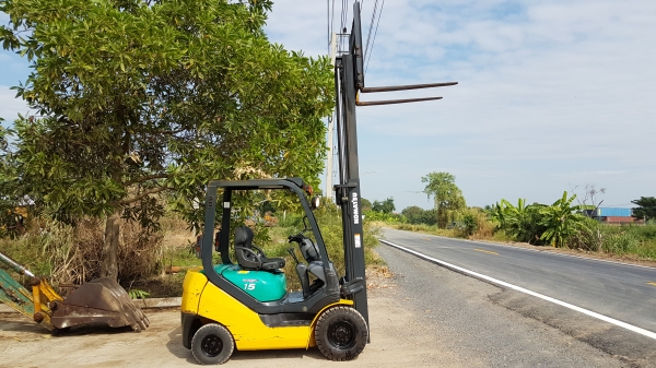 ขายด่วนรถยกKOMATSU FG15-20ยก1.5ตันเสาสูง3เมตรตัวใหม่ล่าสูดยางตัน4เส้นรถนอกนำเข้ายังไม่เคยใช้งานในเมืองไทยเลย