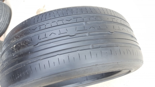 ขายยาง215/45/17 ปี 1013 NITTO NT830 4 เส้น