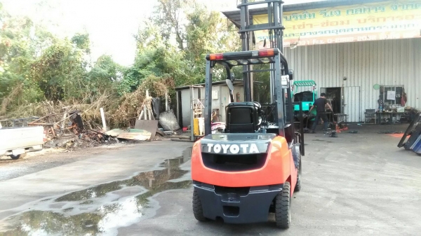 Toyota8fd25ขนาด2.5ตัน เสาสูง5เมตร เกียร์ออร์โต้ เครื่องยนต์ดีเซล1DZ2 ใช้งาน7xxxชม.