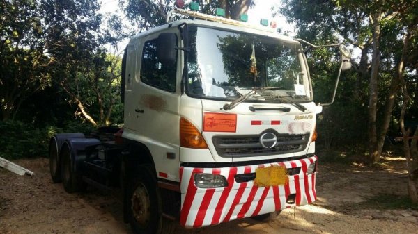 ขายรถหัวลาก 10 ล้อ 2 เพลว สะภาพสวย เครื่องแน้น เกียร์เดิม HINO MEGA ปี.48 ราคา 1150000 สนใจรีบจองด่วน 0813531946 ขายรถหัวลาก 10 ล้อ 2 เพลว สะภาพสวย เครื่องแน้น เกียร์เดิม HINO MEGA ปี.48 ราคา 1150000 สนใจรีบจองด่วน 0813531946